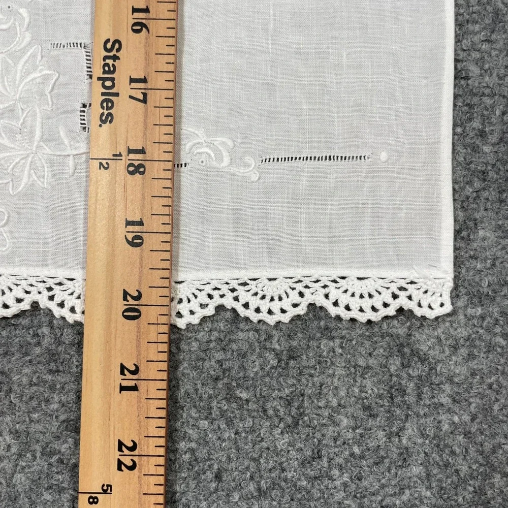 Antique 2 pc Guest Towel White Floral Embroidered Linen Vintage Crochet Set of 2
